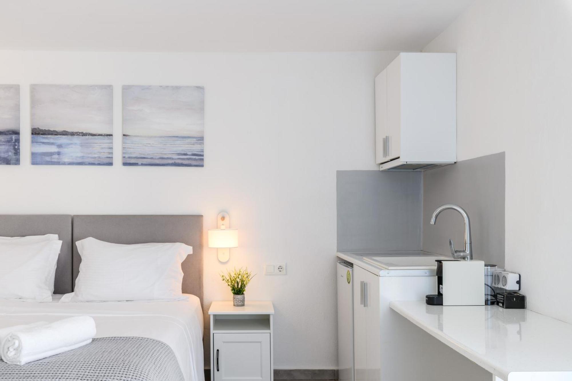 Eleven Keys Apartments Mykonos Town Exterior photo